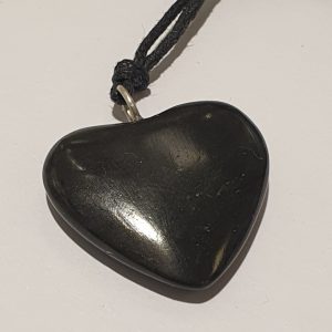 Cuore ciondolo in Ossidiana – Artigianato Artistico Sardo